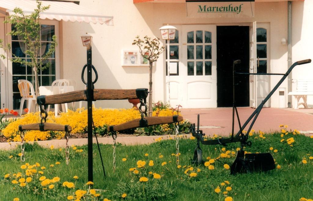 Marienhof Hotel Burg Stargard Exterior photo